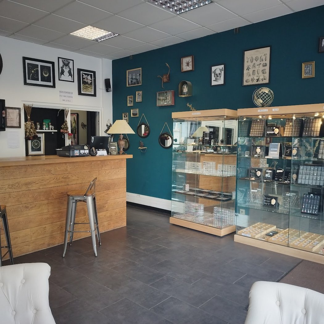 Witch Hazel Tattoo Shop 2